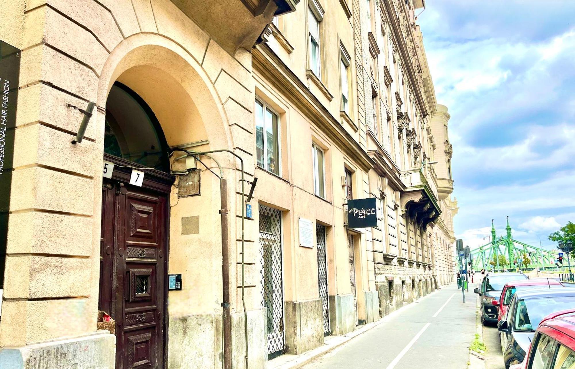 Modelia Apartment At Gellert Square Budapest Eksteriør bilde